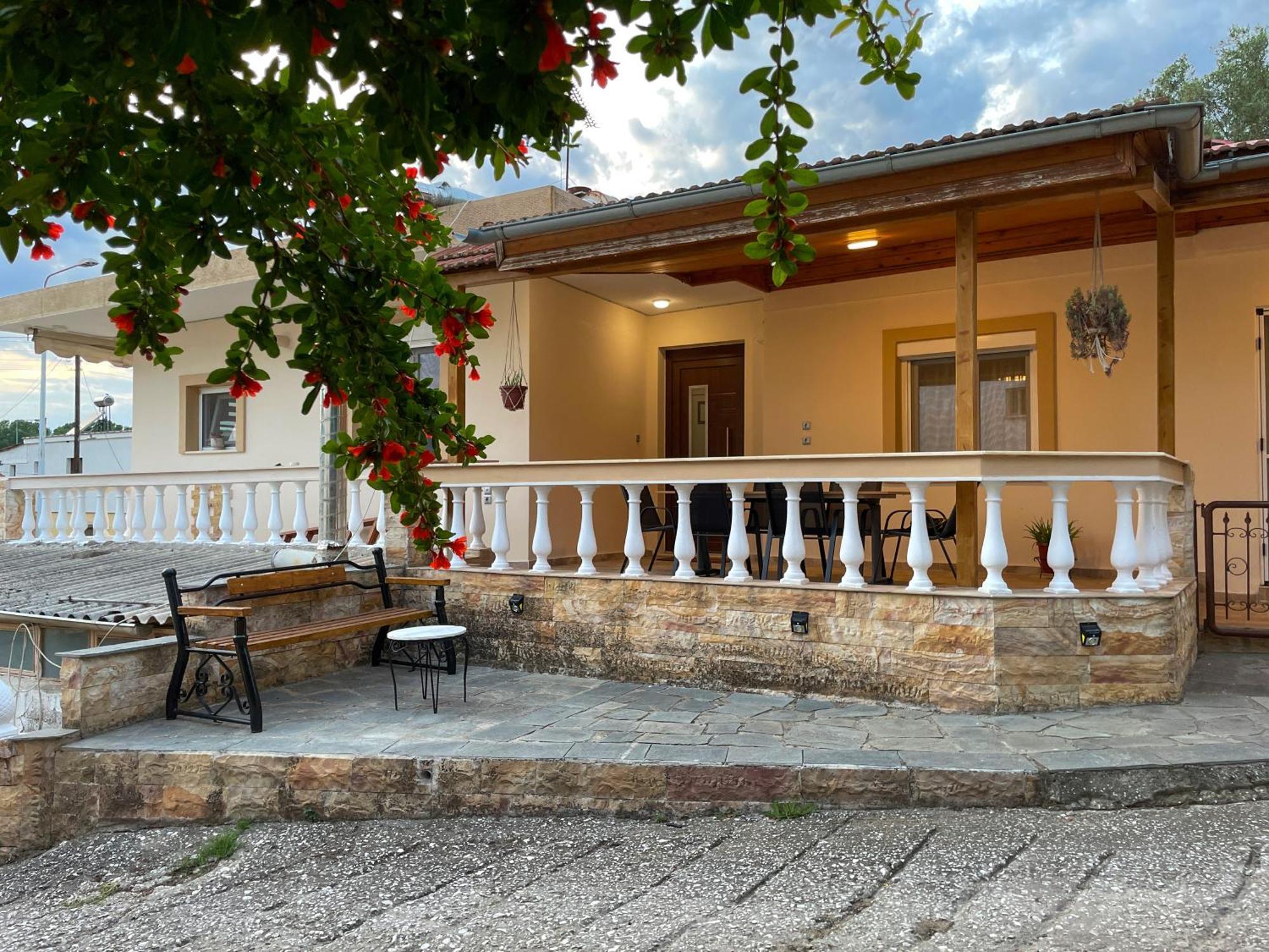 Aristides Guesthouse Krinídhes Екстериор снимка