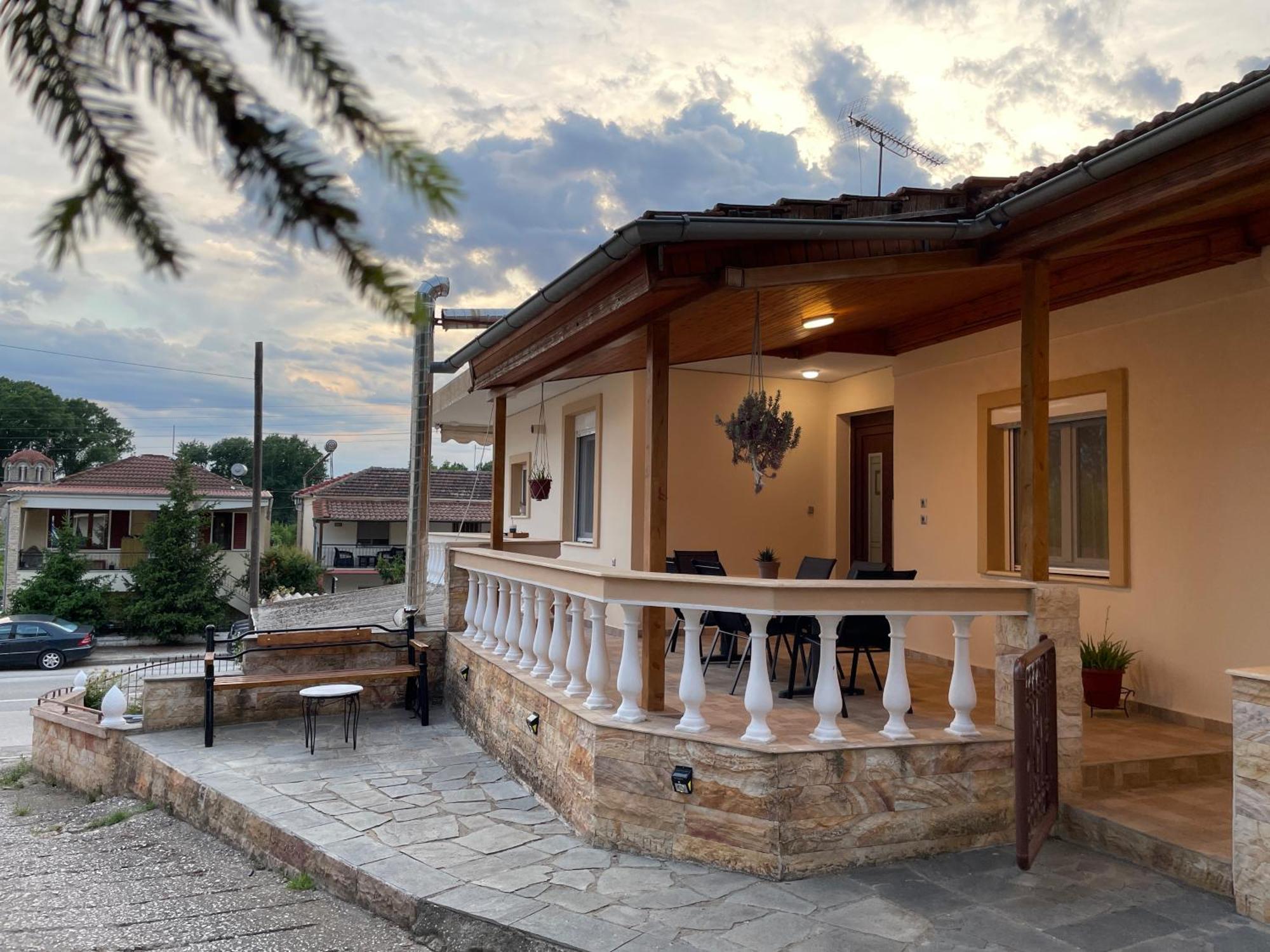 Aristides Guesthouse Krinídhes Екстериор снимка